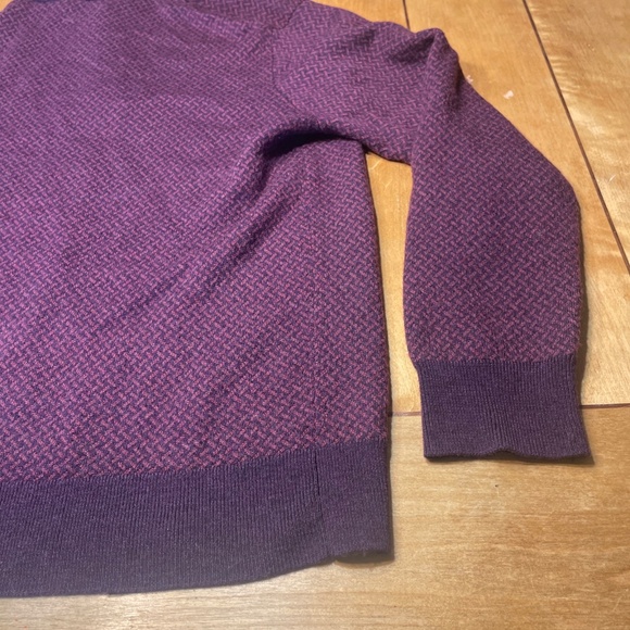 Untuckit 100% Merino Wool Button Collar Sweater Large Mulberry Color Crosshatch - Picture 11 of 14